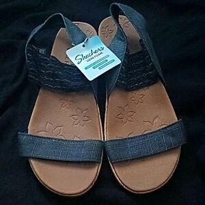 Sketchers Sandals BRAND NEW ✨✨